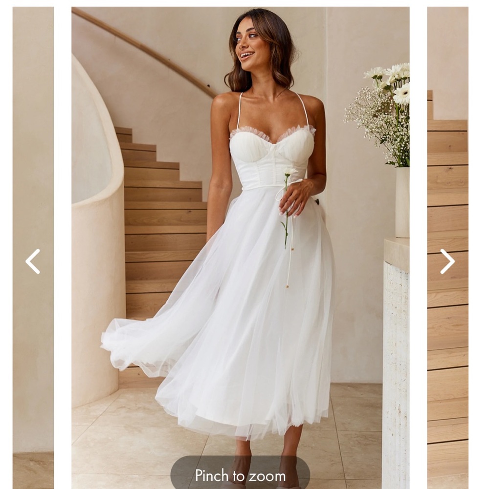 SELFIE LESLIE TULLE DRESS